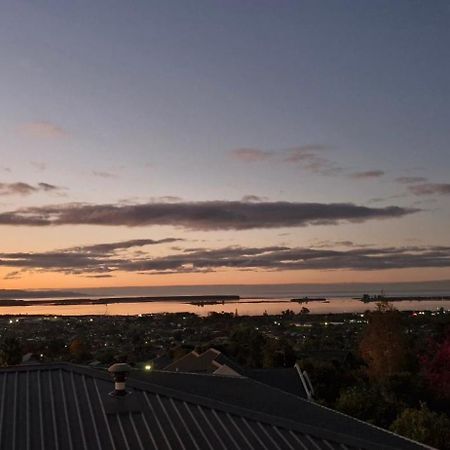 View On Kihilla Apartment Richmond Bagian luar foto